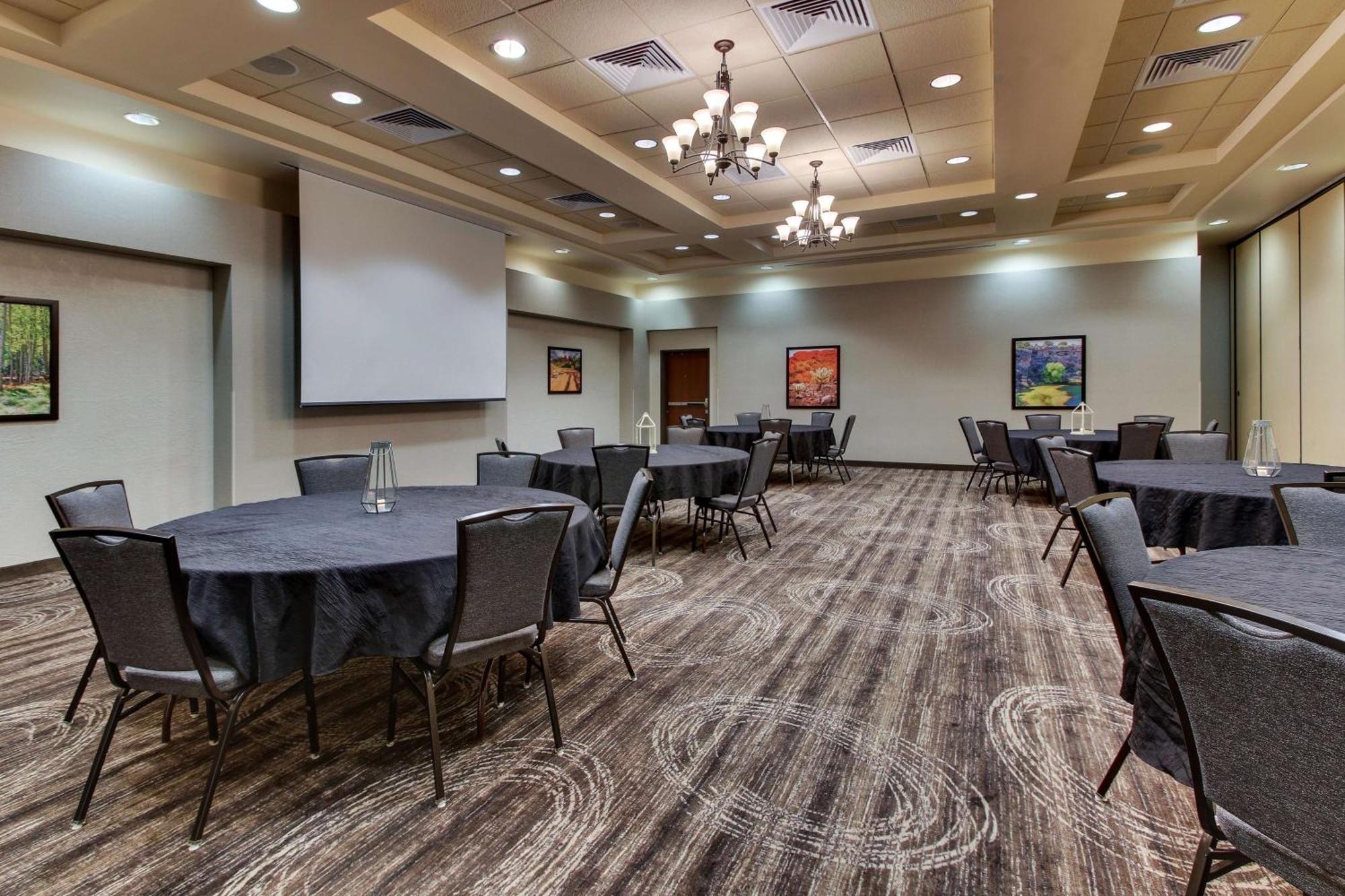 Drury Inn & Suites Phoenix Happy Valley Exteriör bild