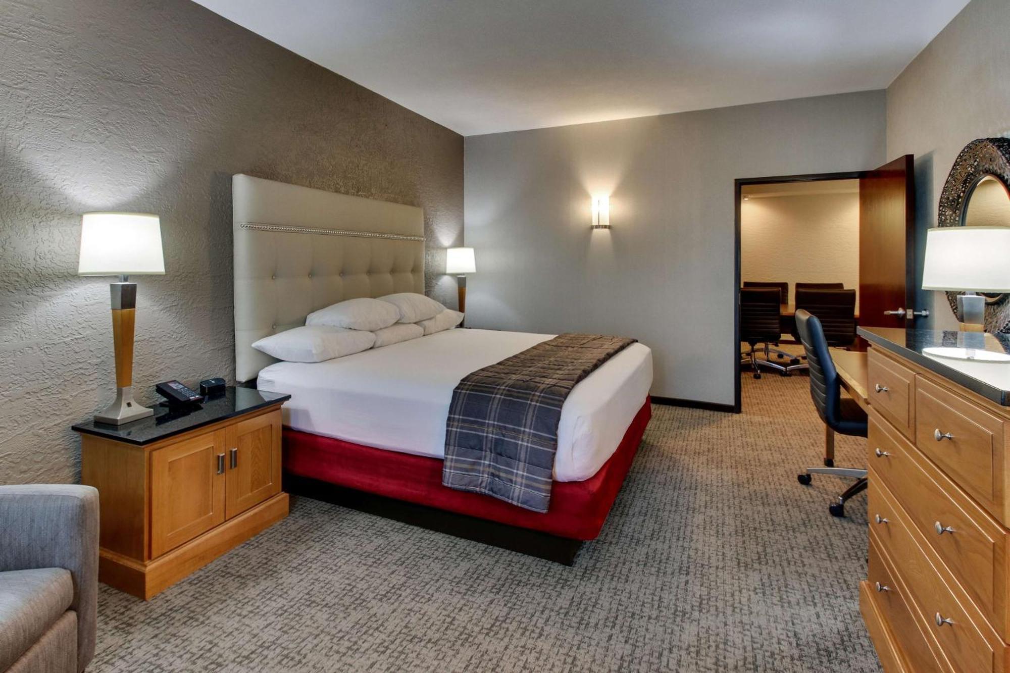 Drury Inn & Suites Phoenix Happy Valley Exteriör bild